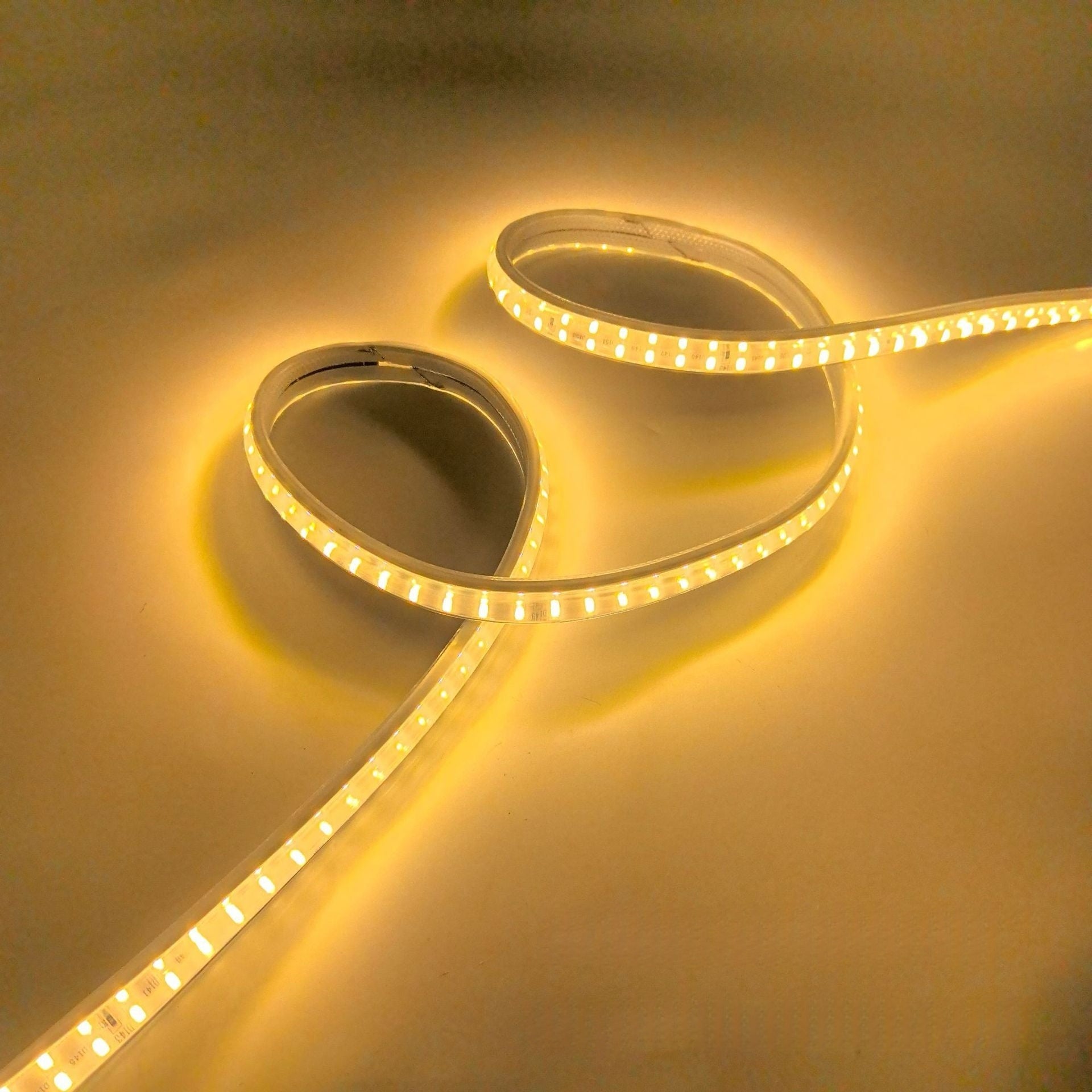 AC 110V / 220V SMD2835 Dual Row High Voltage LED Neon Strip Light – 9W/M, 180 LEDs/M, 18×8mm Arched Diffuser, IP67 Waterproof Flexible Rope Light with Plug, 3000K / 4000K / 6000K / Red / Green / Blue / Pink / Yellow for Indoor & Outdoor Decoration