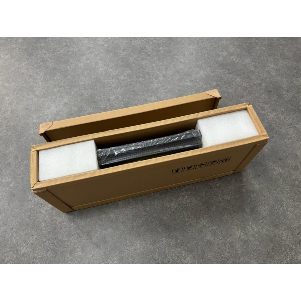 24,5 Zoll (597,9 × 168,2 mm sichtbar) kommerzielles ultrabreites LCD-Regaldisplay | Android-Bildschirm mit gestreckter Leiste | Cloud-, App- und USB-Wiedergabe