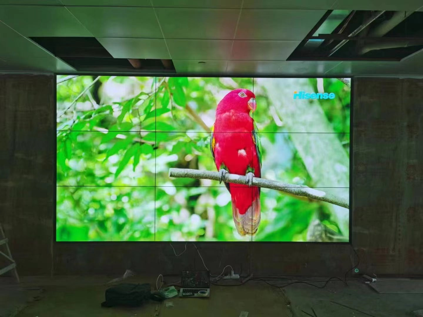 55-Zoll-BOE-LCD-Videowand – 3x3-Kit (9 Panels) | 1920 x 1080 FHD | 500 Nits | Ultraschmaler Rahmen 0,88 mm / 1,7 mm / 3,5 mm | HDMI-Spleißer + Wandhalterung enthalten