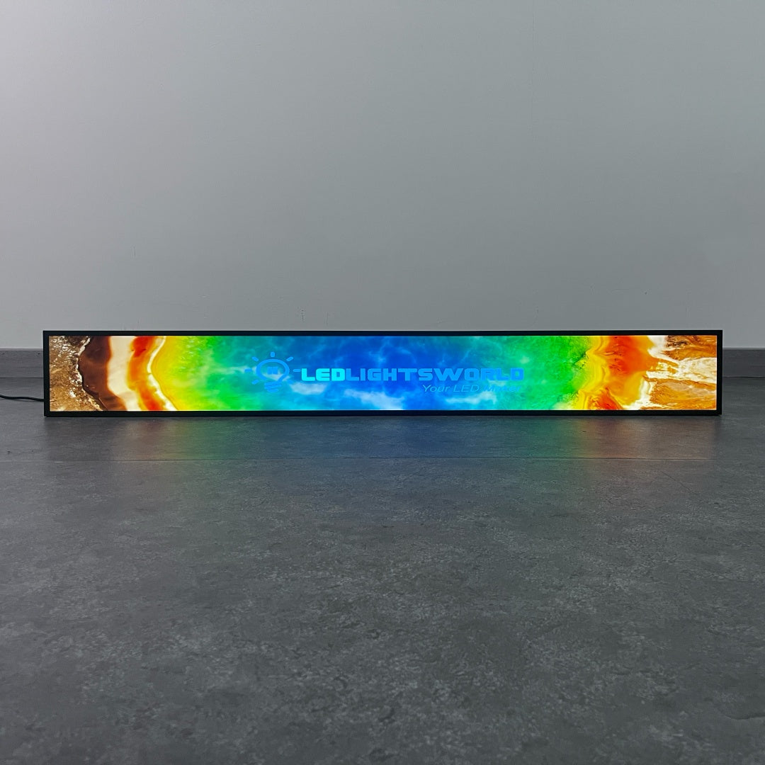 56,6 Zoll (1431 × 160 mm sichtbar) kommerzielles Android-Stretched-LCD-Balkendisplay | Ultrabreiter Regalbildschirm | Cloud / USB / Mobile App