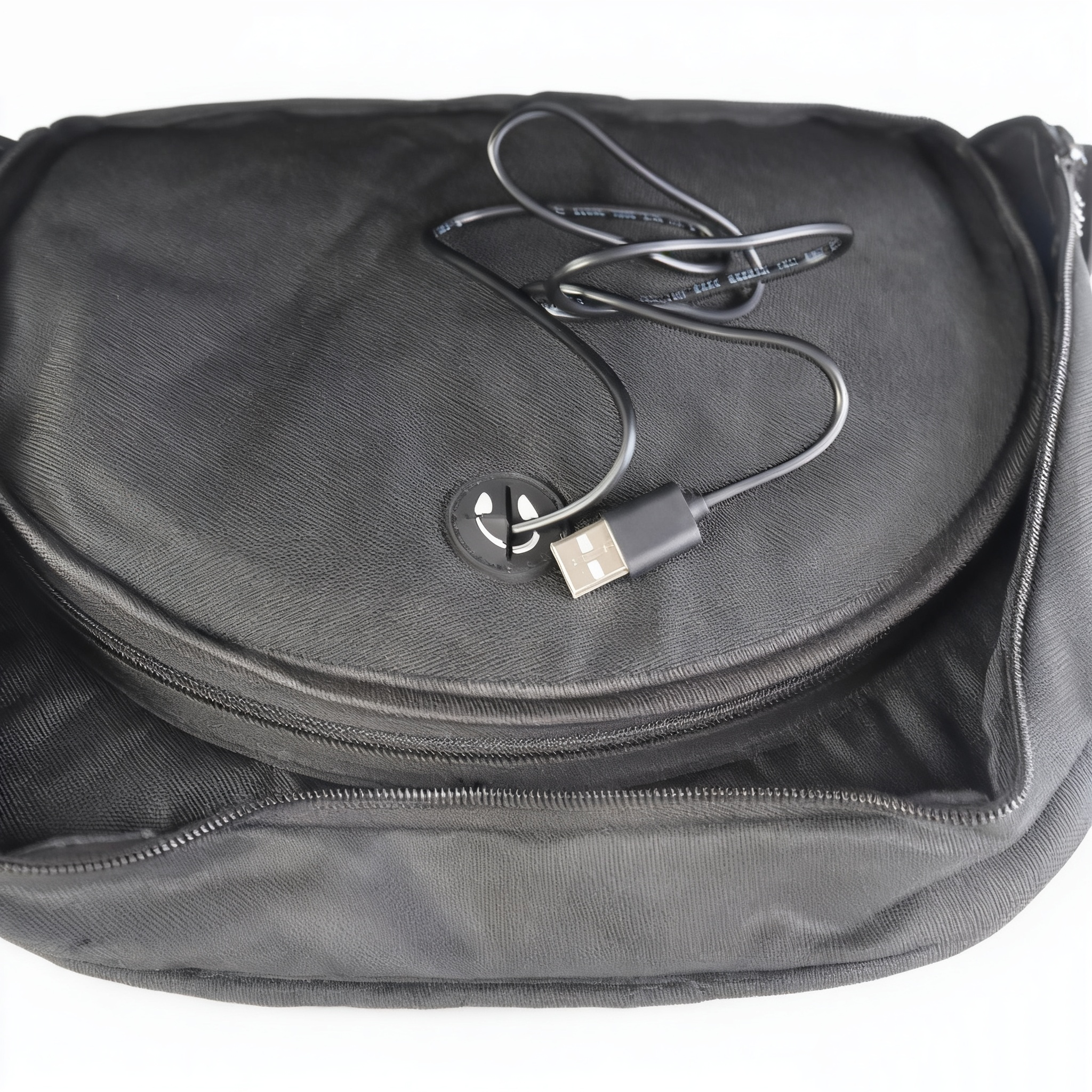 30cm (11.8”) DC5V 3D Hologram Fan Backpack Display | 2-Blade High Brightness LED Visual Player | Mobile Hologram Advertising | Portable Battery-Powered Option (No Battery Included) | Integrated Backpack Design