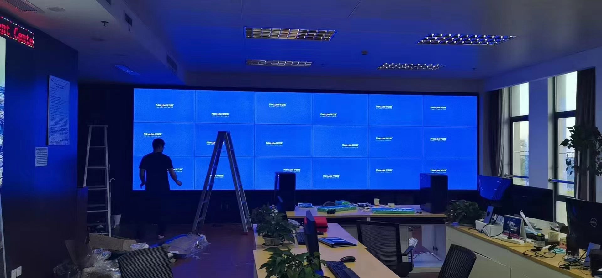 46'' / 49'' / 55''/ 65" BOE LCD Video Wall Display Large QTY. Splicing Group LCD Video Wall Panel Indoor Digital Signage and Display Advertising Players Splicing LCD Screen