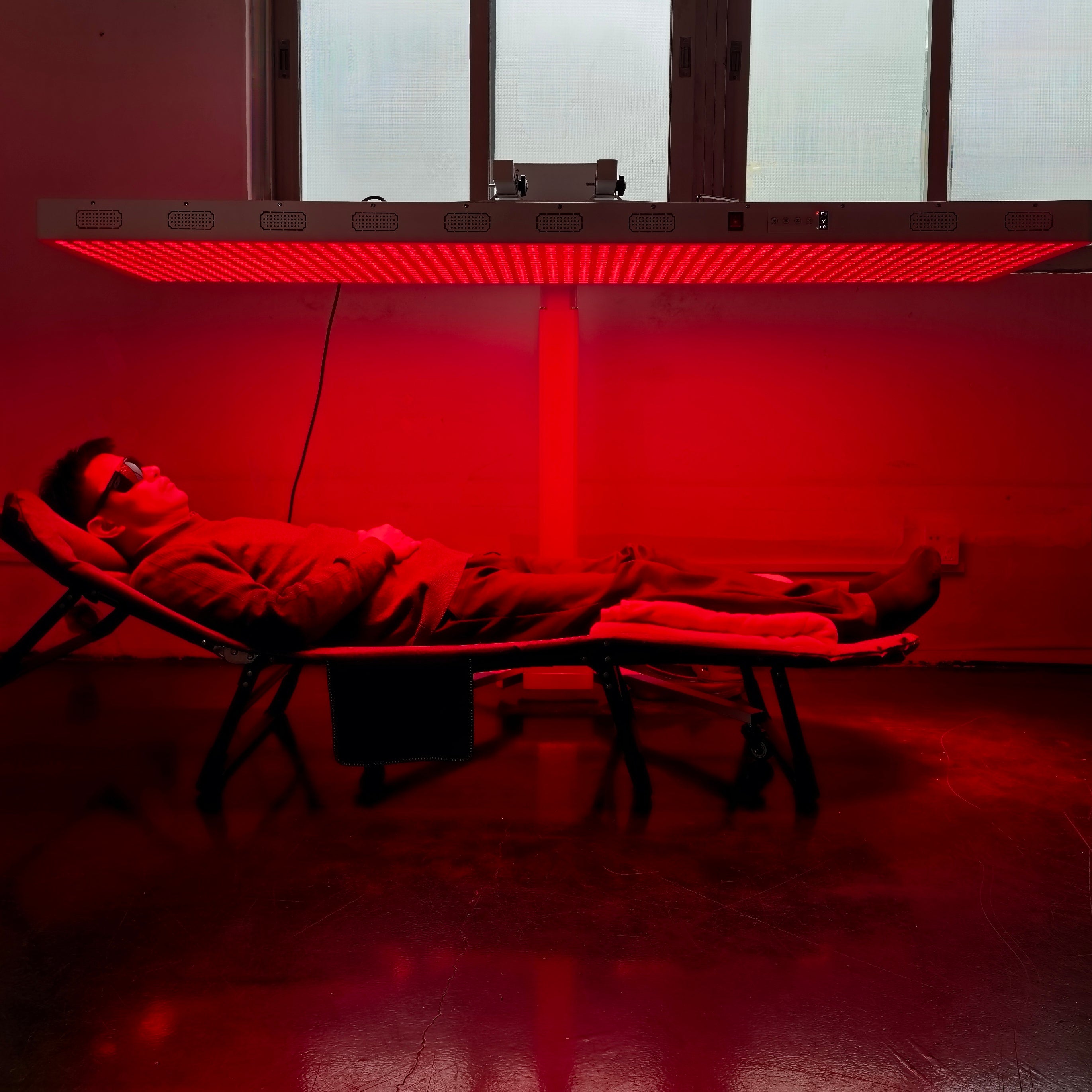 Panneau de luminothérapie à LED rouge ALPRO1500, 420 W, rouge profond 660 nm et proche infrarouge 850 nm