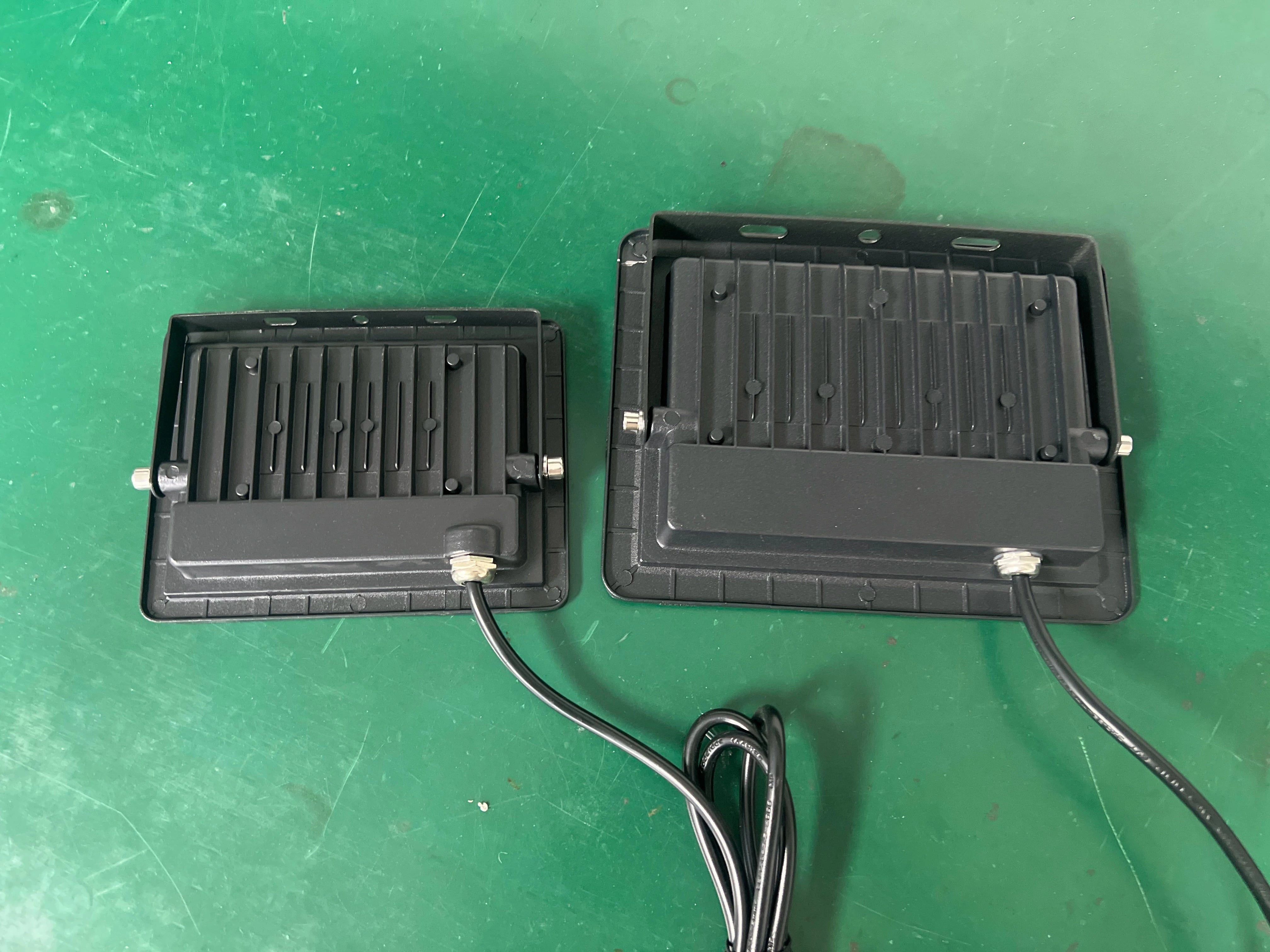 2 Pack Black Lights - 60W 395-400nm AC85-265V Upgraded LED Flood Light with Switch, Waterproof IP66 for Glow Party, Stage Lighting, Aquarium, Glow in The Dark, Body Paint, Fluorescent Poster, Neon Glow