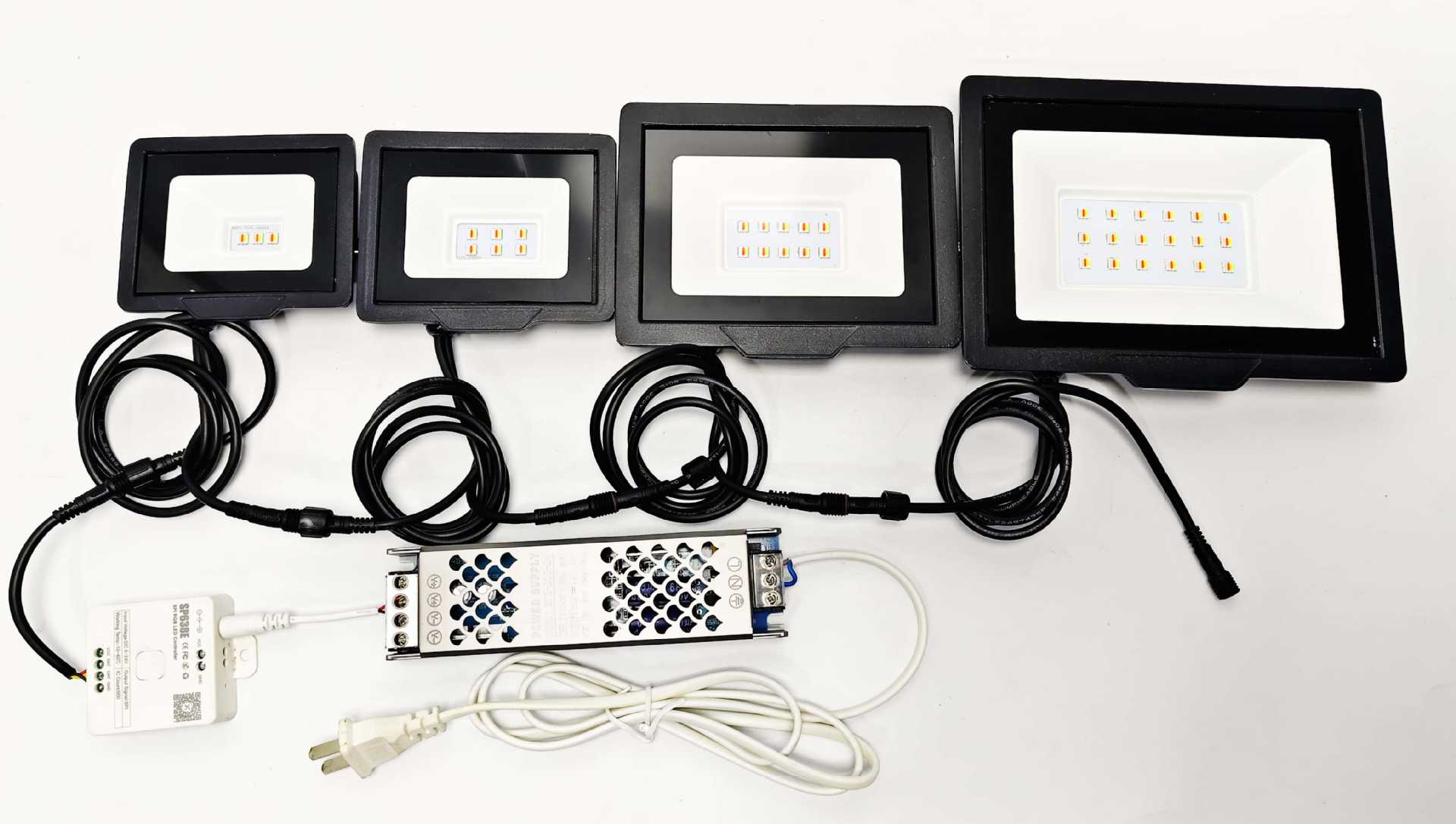 SPI WS2811 RGBIC Addressable LED Flood Light – 10W/20W/30W/50W, 24V DC IP66 Waterproof Outdoor Landscape Light, Aluminum Housing with Tempered Glass for Stage, Wall Wash, and Architectural Lighting