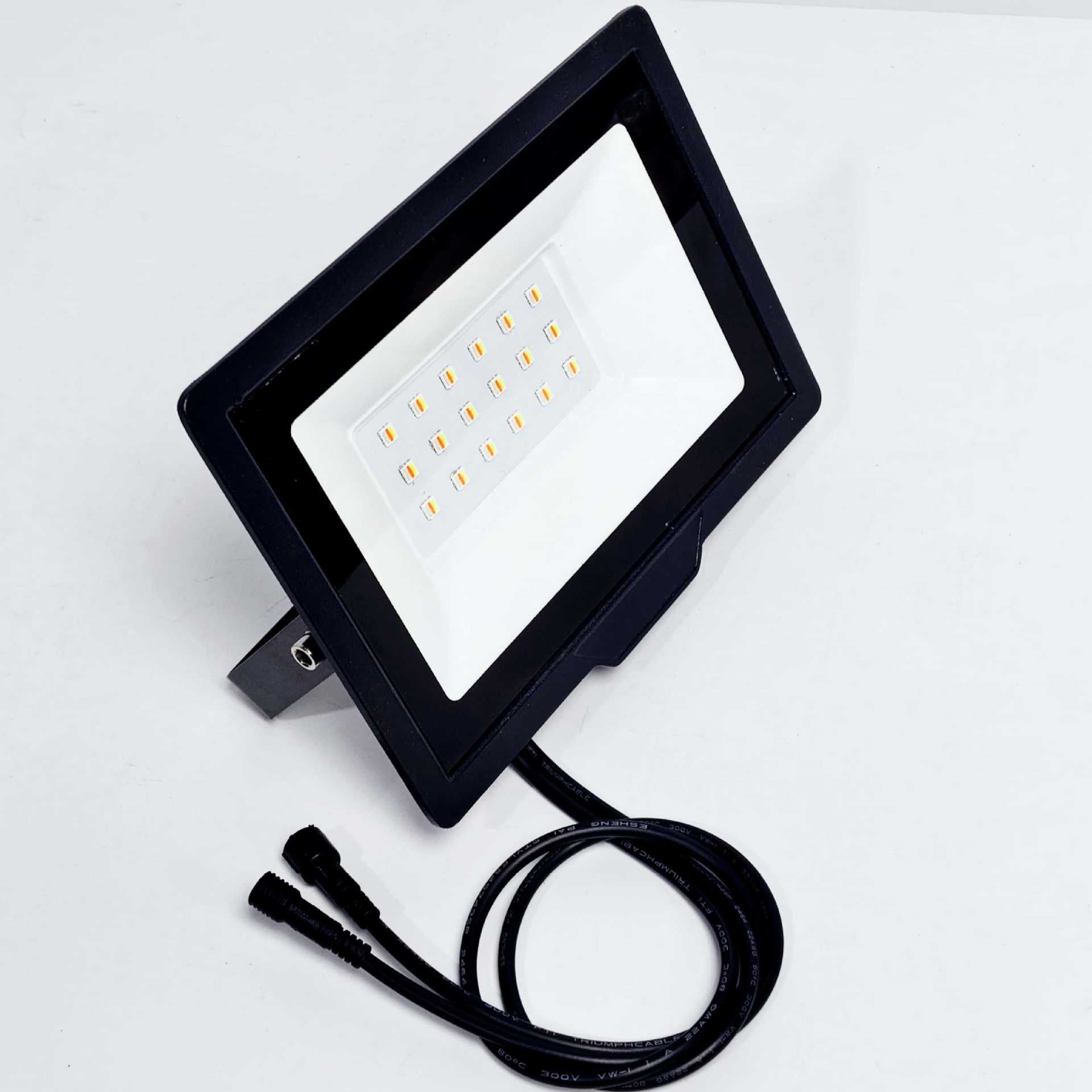 SPI WS2811 RGBIC Addressable LED Flood Light – 10W/20W/30W/50W, 24V DC IP66 Waterproof Outdoor Landscape Light, Aluminum Housing with Tempered Glass for Stage, Wall Wash, and Architectural Lighting
