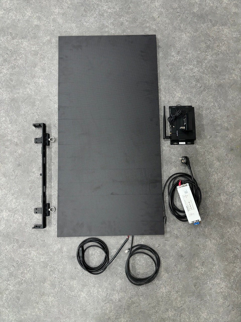 EP-RS Series Rollable LED Poster Display | 500×1000mm | P2.6 / P1.95 / P1.56 / P1.25 | Lightweight, Flexible & Portable | Supports Hanging & Magnetic Installation