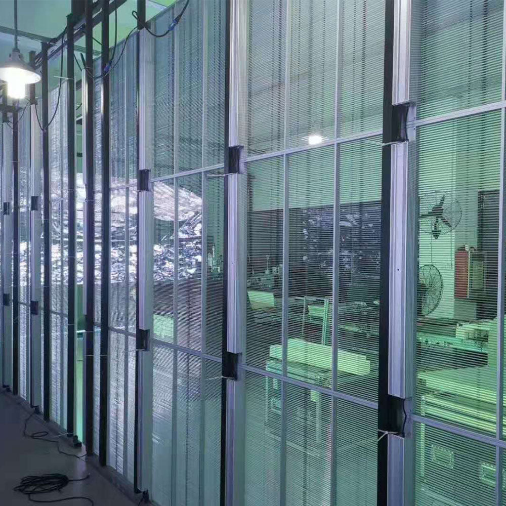 Écran LED transparent série aClear 3,9/7,8 mm pixels 1 500 nits/4 500 nits en aluminium 1 000 x 1 000 mm pour affichage intérieur sur verre/fenêtre