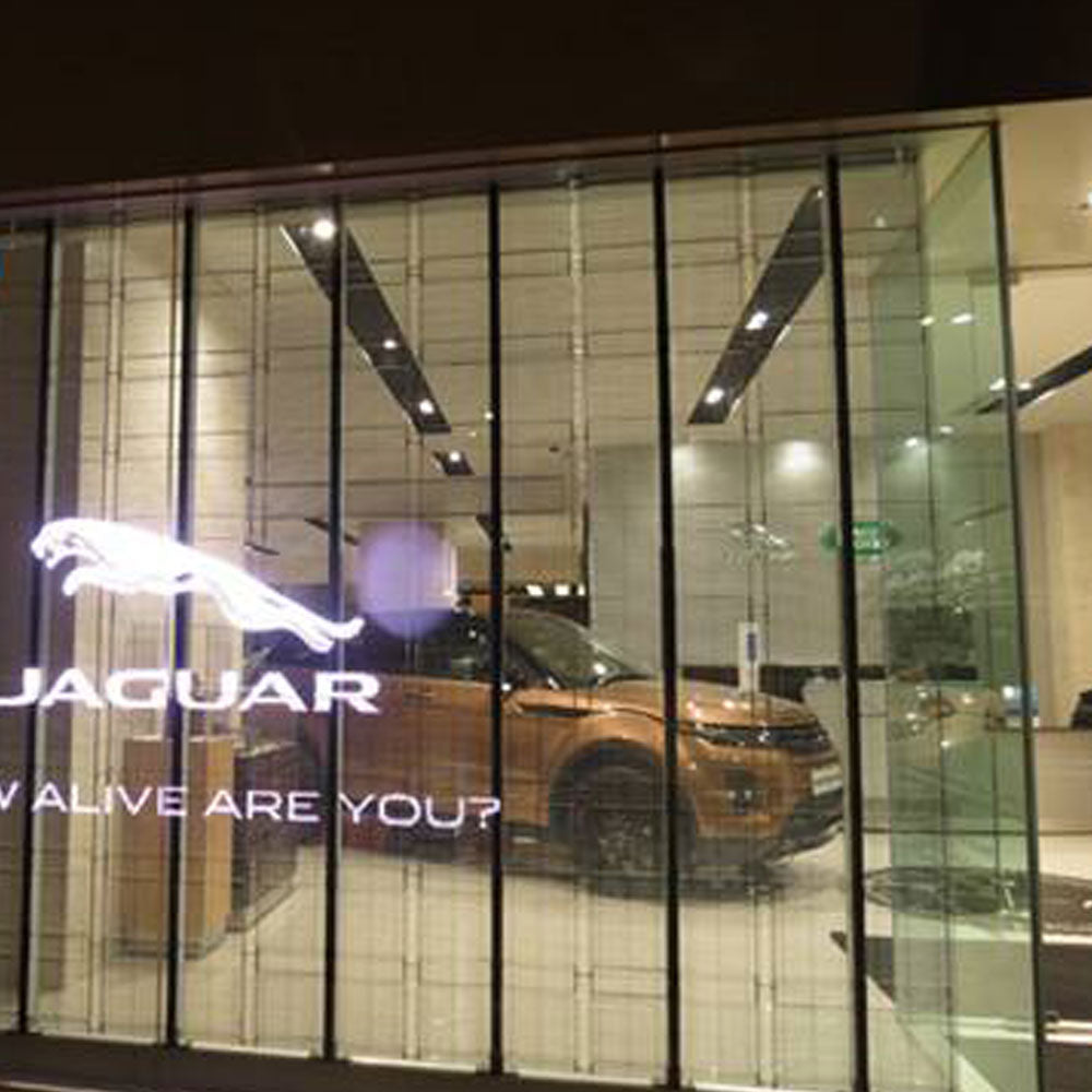 tClear-Serie, dreifach beweissicher, transparentes P3,9/7,8 mm LED-Display, 800 Nits/2500 Nits/4500 Nits, Größe 1000 x 500 mm, Aluminiumgehäuse für die Inneninstallation für Glas/Fenster