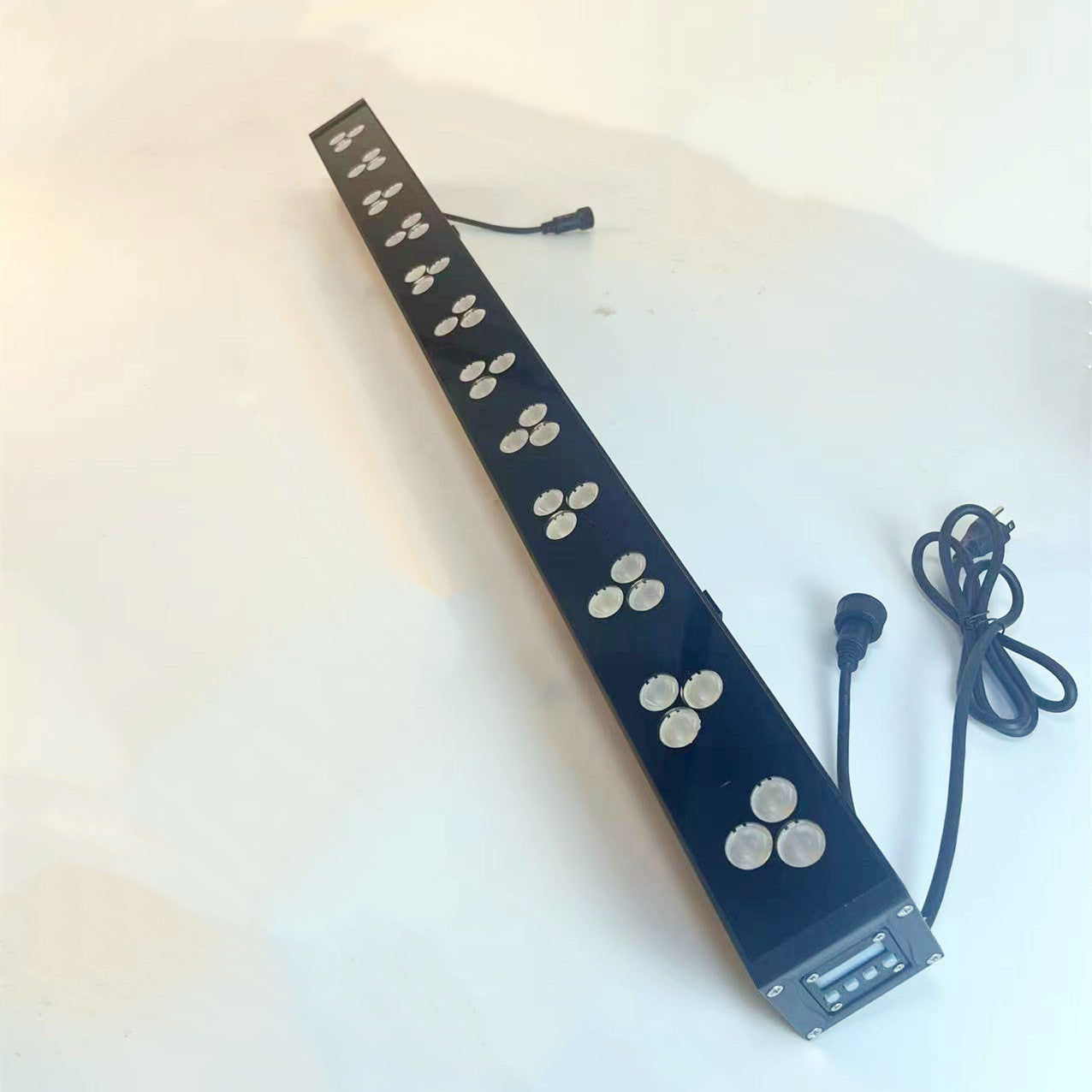 36Watt RGB Linear LED Wall Washer 110-265V AC Flood Light Standalone Operating, DMX 512 Controllable and Master/Slave Workable, IP65 Waterproof for Outdoor Use