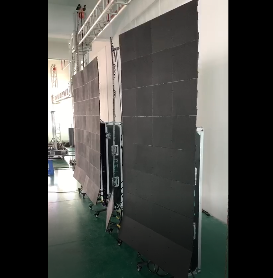 EP-M Series Foldable & Liftable LED Poster | 1×4m Indoor Display Kit | P3.9mm | Remote Control + Rolling Case Solution