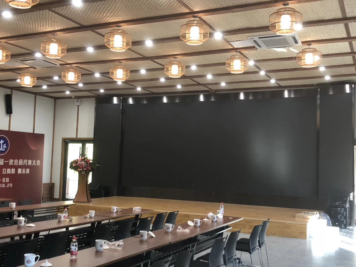Écran LED d'intérieur de location, pas de pixel : 1,95/2,6/2,9/3,9/4,8 mm, boîtier en aluminium de 500 x 500 mm