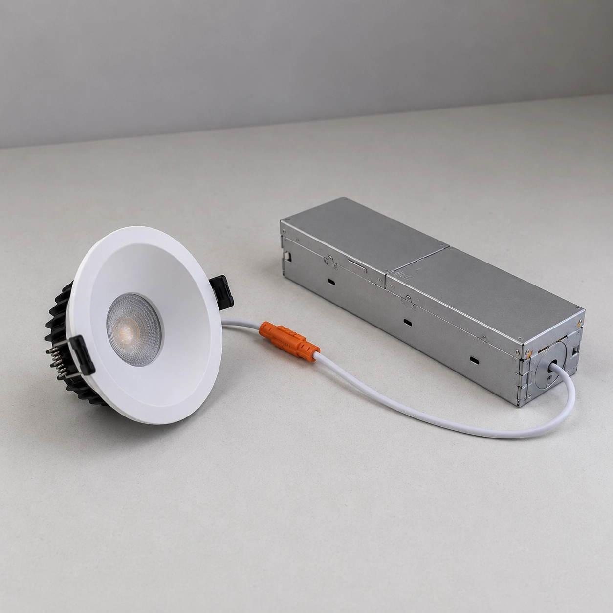 Plafonnier LED 3 W/5 W/7 W/9 W antireflet et antibuée à intensité variable, IRC 80, concave profond, série DFX