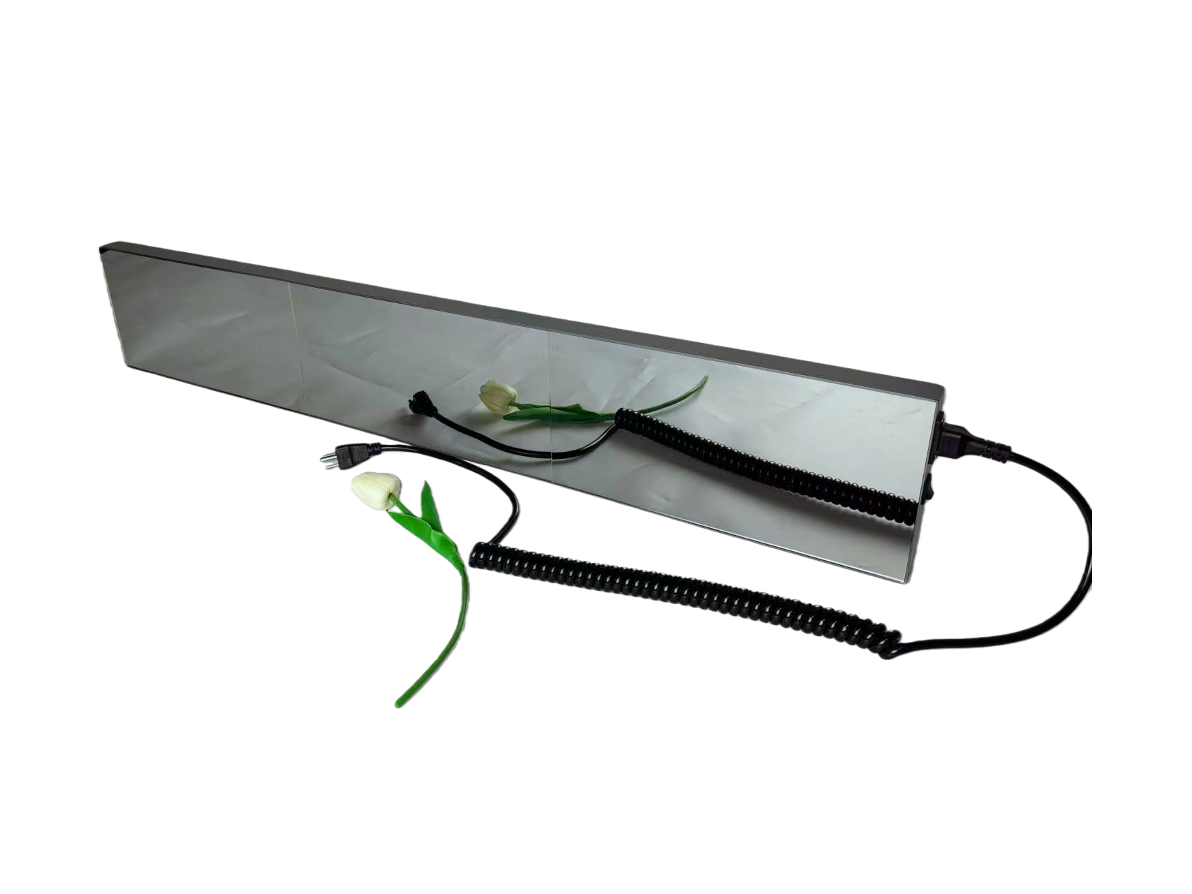 Rahmenloses LED-Ladendisplay der FL-Serie – P1.86 · 160×960 mm | LED-Bildschirm mit Spiegeloberfläche, nahtlos in modernes Ladendekor