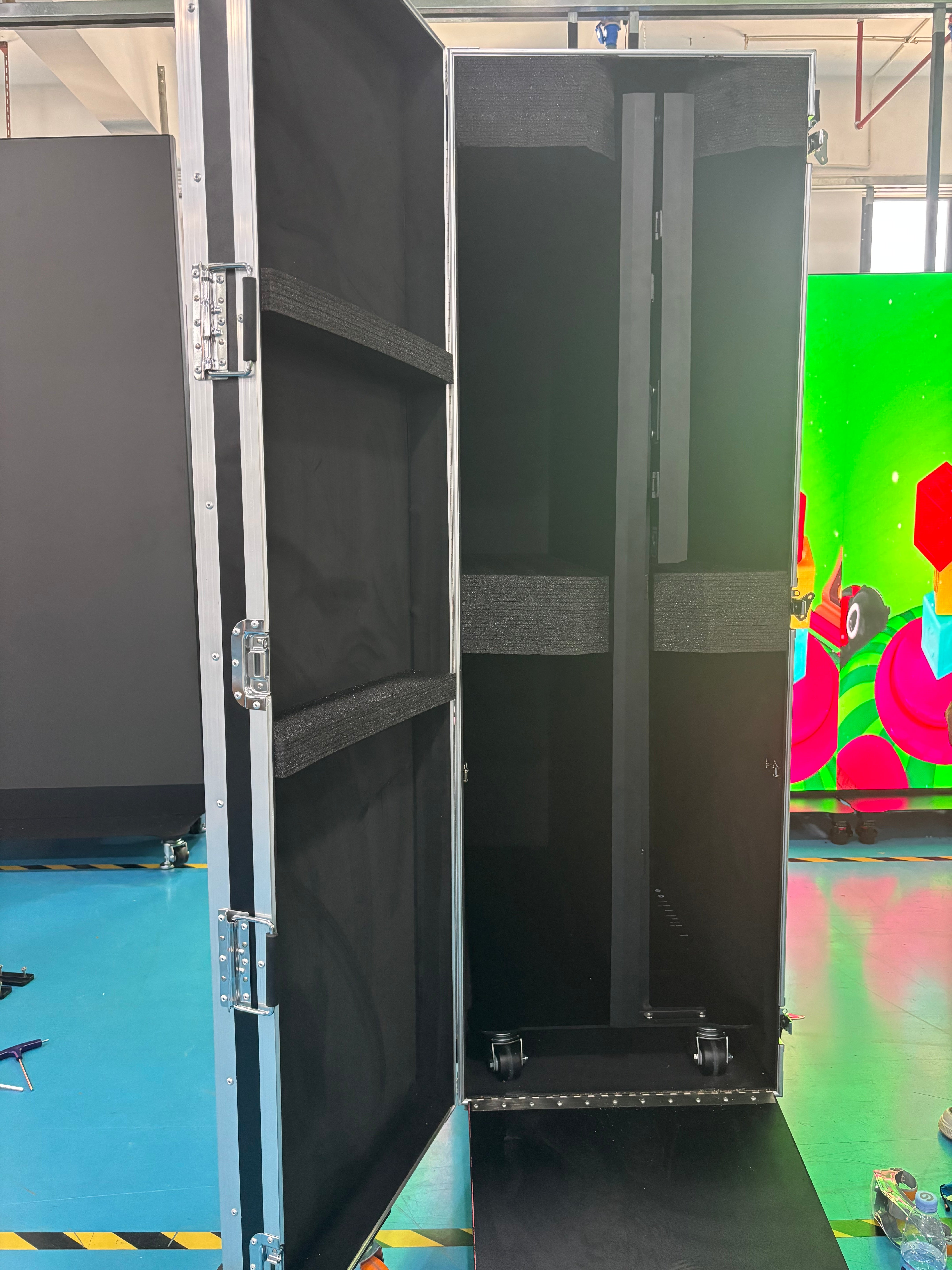 EP-F Series Foldable Extra-Large LED Poster Display | GOB Surface + Magnetic Frame | 1000×2250mm | P2.6 / P1.95 / P1.56 / P1.25 | 1 / 3 / 6 -Pack Available