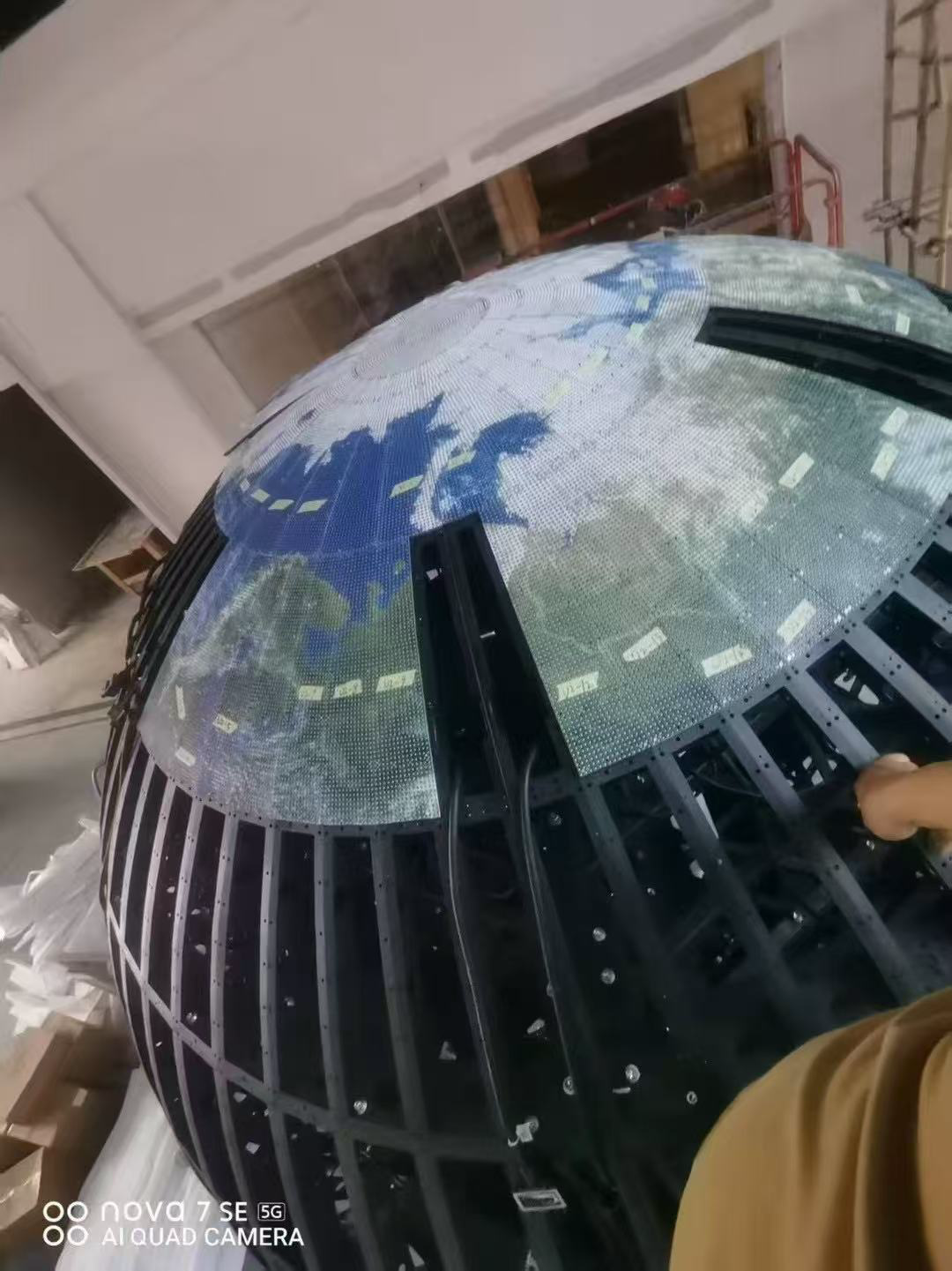 Giant Outdoor LED Sphere Display – Dia. 400 / 500 / 800 / 1200cm (13.1–39.4ft) | P5 | Custom 360° LED Ball Screen for Stadiums, Landmarks & Mega Projects